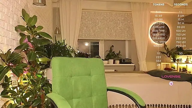 moon deity  online show from January 9, 2025, 5:22 pm