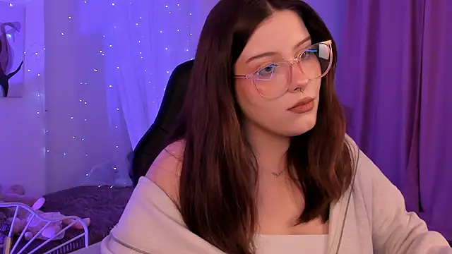 CoralineKeyns online show from January 21, 2025, 5:16 am