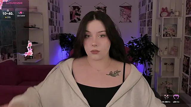 CoralineKeyns online show from September 10, 2025, 7:52 am