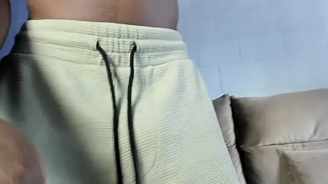 deyianxx online show from March 6, 2025, 6:37 pm