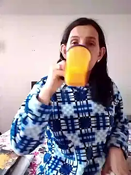 Cameron puppy online show from October 30, 2025, 7:25 pm