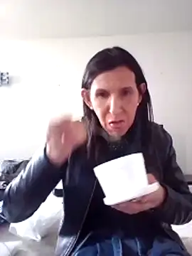 Cameron puppy online show from November 4, 2025, 8:41 pm