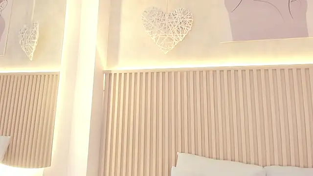 daiana curly online show from July 25, 2026, 10:51 pm