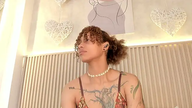 daiana curly online show from July 29, 2026, 8:18 pm