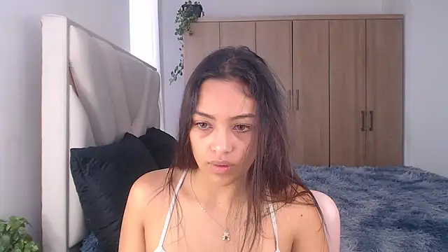 fairylatin222 online show from March 11, 2025, 5:35 pm