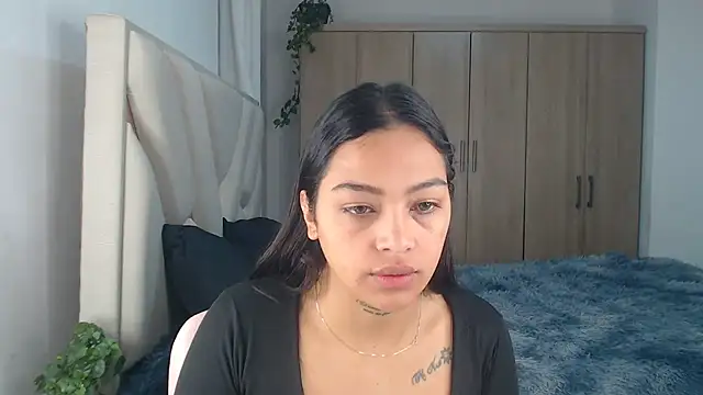 fairylatin222 online show from March 14, 2025, 10:29 am