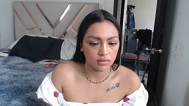 fairylatin222 online show from September 12, 2025, 5:24 pm