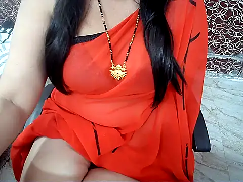 Snapshot of rehana_housewife chatting on December 6, 2024, 10:49 am rehana housewife online show from December 6, 2024, 10:49 am