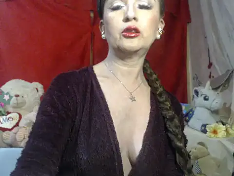 hottieperla online show from September 25, 2025, 4:43 pm