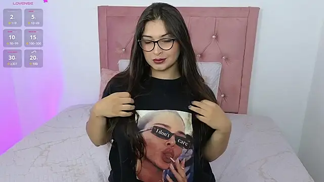 Snapshot of adara_lennox chatting on January 21, 2025, 9:04 pm adara lennox online show from January 21, 2025, 9:04 pm