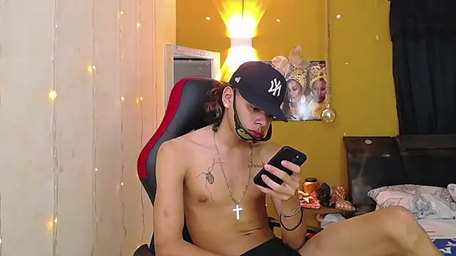 Snapshot of Harry_jhonsson chatting on January 31, 2025, 3:30 am Harry jhonsson online show from January 31, 2025, 3:30 am