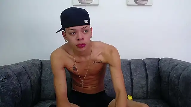 Snapshot of Harry_jhonsson chatting on February 6, 2025, 2:44 am Harry jhonsson online show from February 6, 2025, 2:44 am