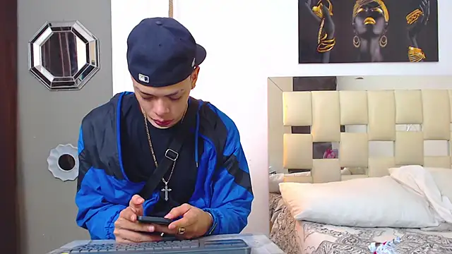 Snapshot of Harry_jhonsson chatting on March 7, 2025, 4:35 am Harry jhonsson online show from March 7, 2025, 4:35 am