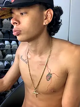 Snapshot of Harry_jhonsson chatting on September 13, 2025, 6:08 pm Harry jhonsson online show from September 13, 2025, 6:08 pm