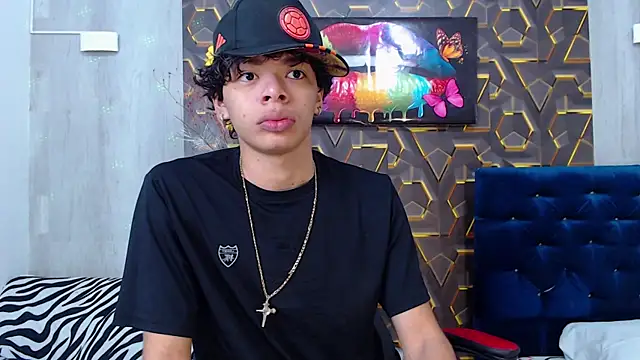 Snapshot of Harry_jhonsson chatting on October 10, 2025, 1:43 pm Harry jhonsson online show from October 10, 2025, 1:43 pm