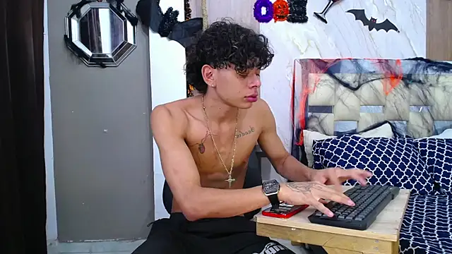 Snapshot of Harry_jhonsson chatting on October 23, 2025, 7:34 pm Harry jhonsson online show from October 23, 2025, 7:34 pm