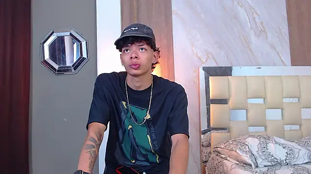 Snapshot of Harry_jhonsson chatting on February 19, 2026, 10:06 pm Harry jhonsson online show from February 19, 2026, 10:06 pm