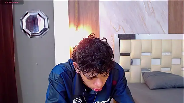 Snapshot of Harry_jhonsson chatting on March 8, 2026, 9:07 pm Harry jhonsson online show from March 8, 2026, 9:07 pm