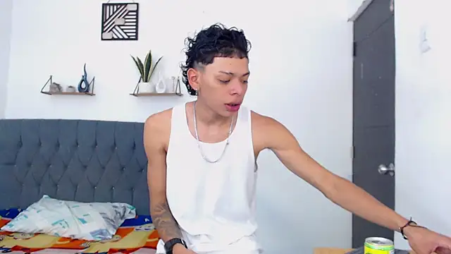 Snapshot of Harry_jhonsson chatting on May 30, 2026, 11:46 pm Harry jhonsson online show from May 30, 2026, 11:46 pm