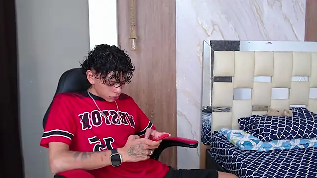 Snapshot of Harry_jhonsson chatting on June 16, 2026, 9:50 pm Harry jhonsson online show from June 16, 2026, 9:50 pm