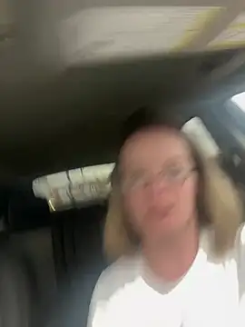 Snapshot of yanks28@xh chatting on March 5, 2025, 9:59 pm yanks28xh online show from March 5, 2025, 9:59 pm