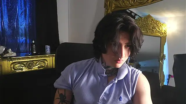 dantecoppolaa  online show from January 17, 2025, 4:26 pm