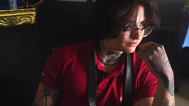 dantecoppolaa  online show from February 17, 2025, 5:10 pm