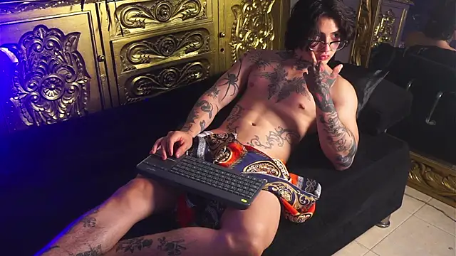 dantecoppolaa  online show from February 24, 2025, 1:35 am