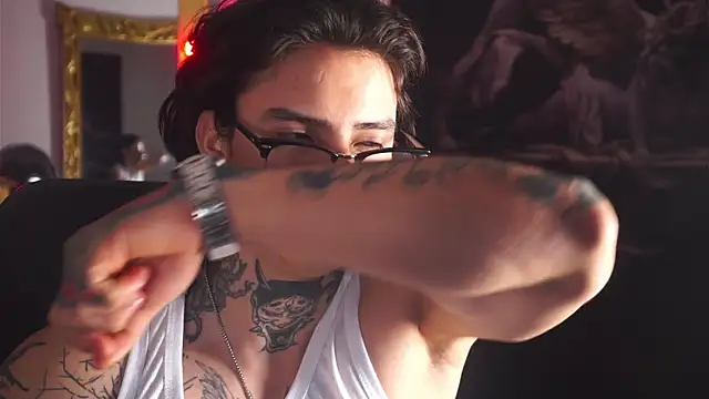 dantecoppolaa  online show from March 18, 2025, 9:53 pm