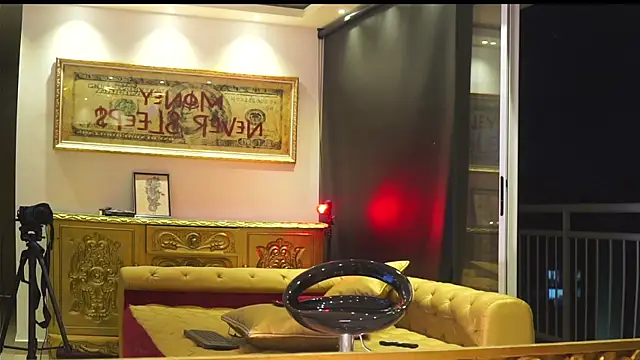 dantecoppolaa  online show from January 14, 2026, 12:27 am