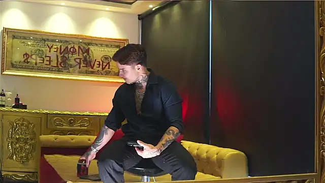 dantecoppolaa  online show from May 31, 2026, 10:55 pm