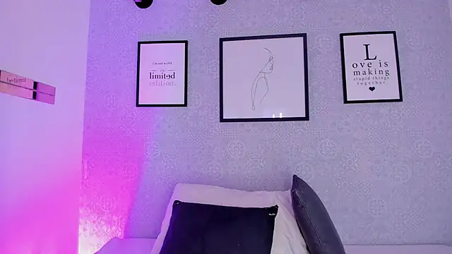 Snapshot of Natasha_harper chatting on September 15, 2025, 11:32 am Natasha harper online show from September 15, 2025, 11:32 am