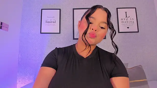 Snapshot of Natasha_harper chatting on June 13, 2026, 12:58 pm Natasha harper online show from June 13, 2026, 12:58 pm