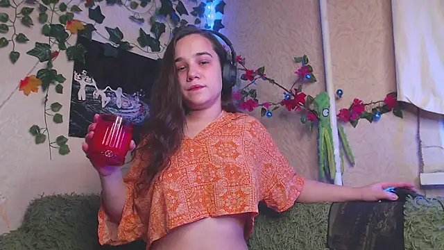 Snapshot of Tiny_Witch chatting on November 9, 2025, 11:36 pm Tiny Witch online show from November 9, 2025, 11:36 pm