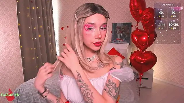 Snapshot of LeylaNoiry chatting on February 14, 2025, 2:44 pm LeylaNoiry online show from February 14, 2025, 2:44 pm