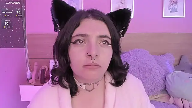 Snapshot of Sachi_Meow chatting on February 17, 2025, 10:40 am Sachi Meow online show from February 17, 2025, 10:40 am