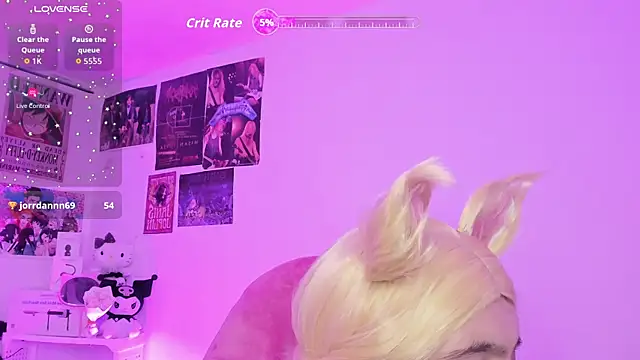 Snapshot of Sachi_Meow chatting on October 11, 2025, 12:43 am Sachi Meow online show from October 11, 2025, 12:43 am