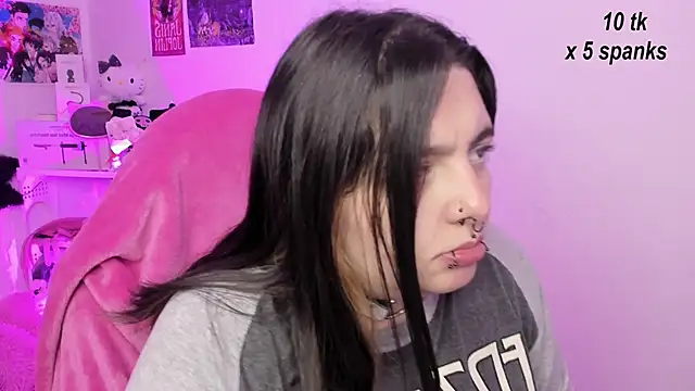 Snapshot of Sachi_Meow chatting on October 18, 2025, 10:49 am Sachi Meow online show from October 18, 2025, 10:49 am