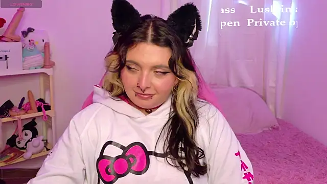 Snapshot of Sachi_Meow chatting on May 26, 2026, 7:10 pm Sachi Meow online show from May 26, 2026, 7:10 pm