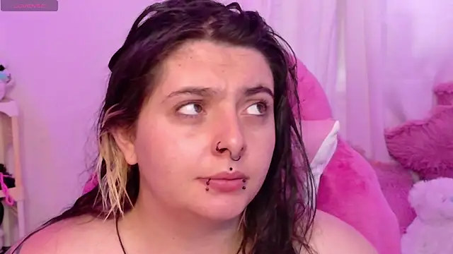 Snapshot of Sachi_Meow chatting on June 16, 2026, 7:05 pm Sachi Meow online show from June 16, 2026, 7:05 pm
