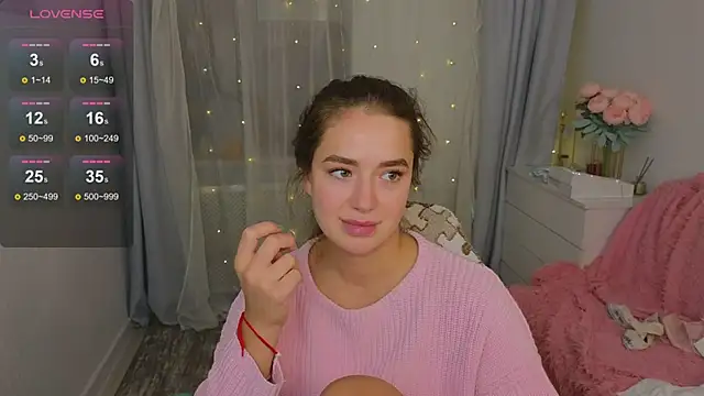 Snapshot of LovelyJessie chatting on March 18, 2025, 1:42 pm LovelyJessie online show from March 18, 2025, 1:42 pm