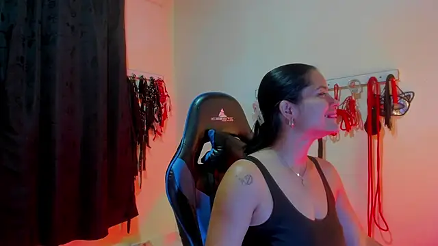 Snapshot of scarlet-kennedy98 chatting on October 24, 2025, 12:41 am scarlet-kennedy98 online show from October 24, 2025, 12:41 am