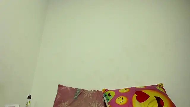 hugexboobs69 online show from December 3, 2024, 1:21 pm