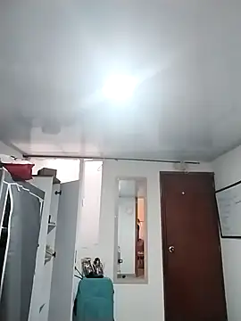 Snapshot of Julieta_Wall_ chatting on March 2, 2025, 10:27 pm Julieta Wall online show from March 2, 2025, 10:27 pm