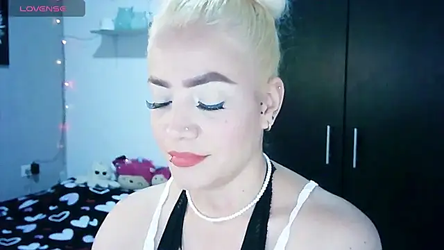 Snapshot of LuCKy_JoK chatting on January 4, 2025, 2:04 pm LuCKy JoK online show from January 4, 2025, 2:04 pm