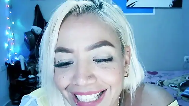 Snapshot of LuCKy_JoK chatting on February 8, 2025, 6:55 pm LuCKy JoK online show from February 8, 2025, 6:55 pm