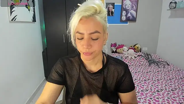 Snapshot of LuCKy_JoK chatting on October 28, 2025, 11:14 am LuCKy JoK online show from October 28, 2025, 11:14 am