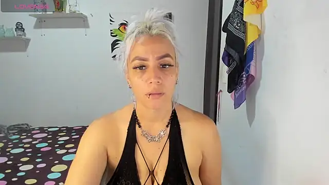 Snapshot of LuCKy_JoK chatting on November 4, 2025, 12:59 pm LuCKy JoK online show from November 4, 2025, 12:59 pm