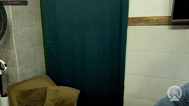 Snapshot of ericeric507 chatting on October 11, 2025, 5:55 pm ericeric507 online show from October 11, 2025, 5:55 pm