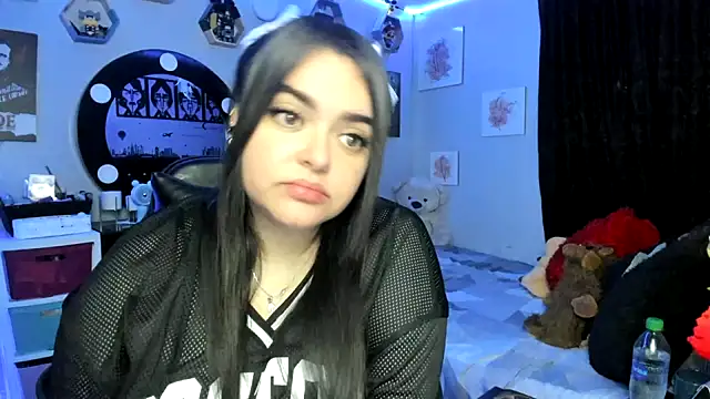 Snapshot of Luise_Meyrink chatting on October 25, 2025, 2:52 am Luise Meyrink online show from October 25, 2025, 2:52 am